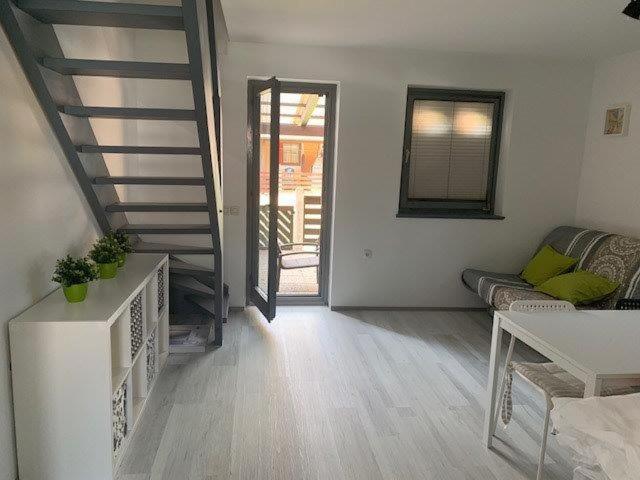 Апартаменты Apartma Ziva Hiska 92 Чатеж-об-Сави Экстерьер фото